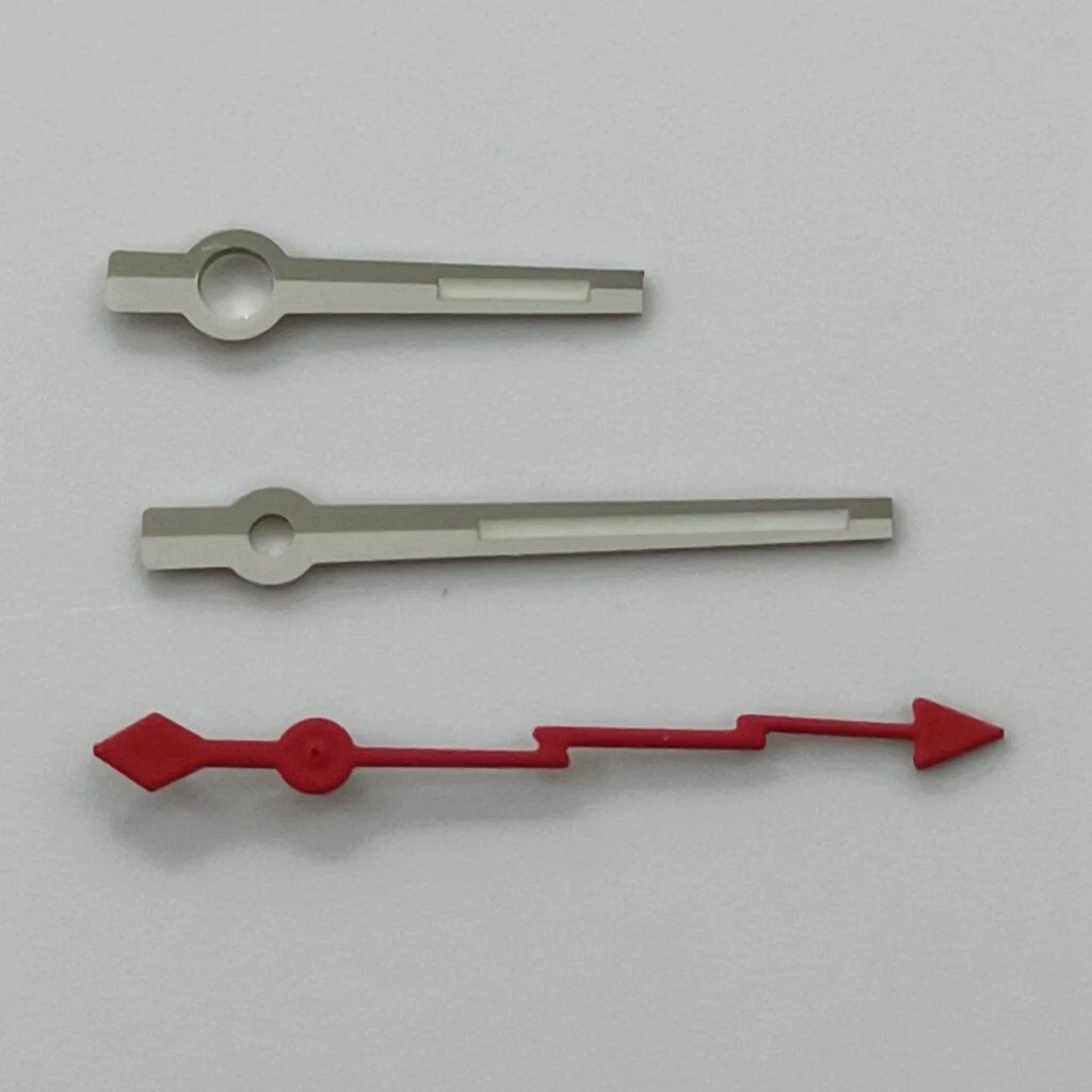 Silver gunmetal watch hands, lightning second hand, luminous hands, compatible with NH35, NH36, NH38, NH70, NH72, 7S26, 7S36, 4R35, and 4R36 models. Parallel import.