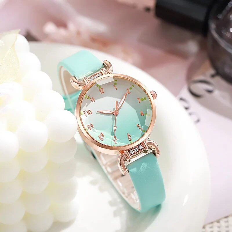 Retro women's watches are stylish and elegant. Quartz women's watches are artistic, trendy, and simple. Color: Parallel import.