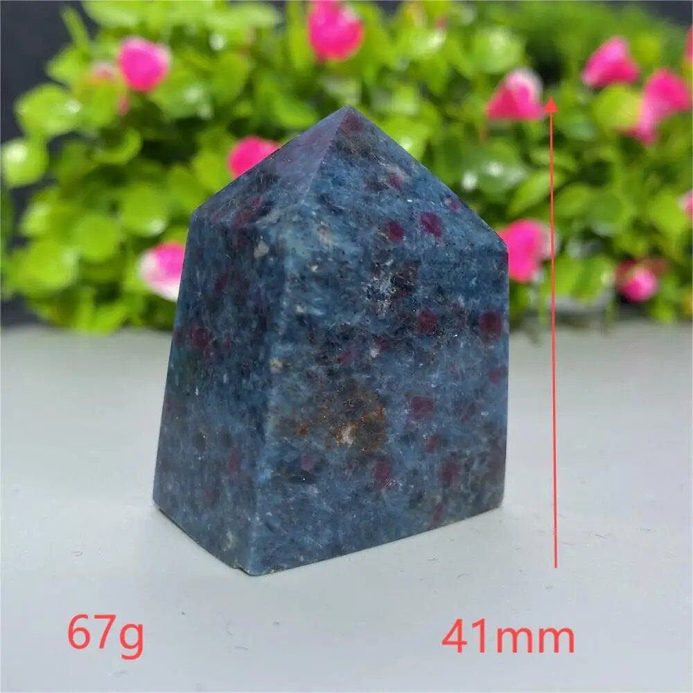 天然水晶 レッドグリーンサファイア 四角柱タワー 鉱物標本 スピリチュアル 瞑想 魔術 ギフトストーン 並行輸入品
