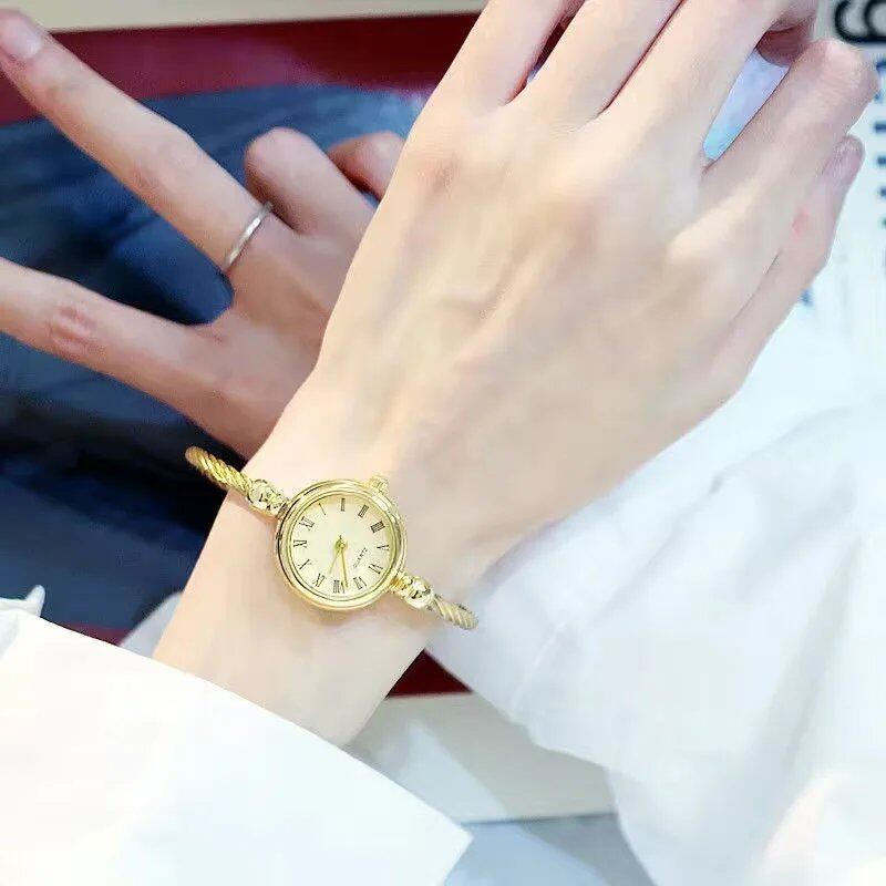 YIKAZE Women's Small Gold Bangle Bracelet Watch, Stainless Steel, Retro Quartz Movement, Fashion Dress Watch, Parallel Import