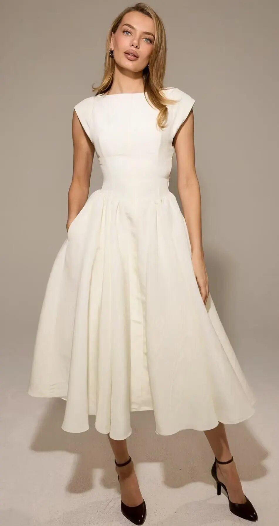 Sanin Heart New French Style Sexy Backless Sleeveless Pleated Slim Fit Vest Style Dress Summer Size: Parallel Import
