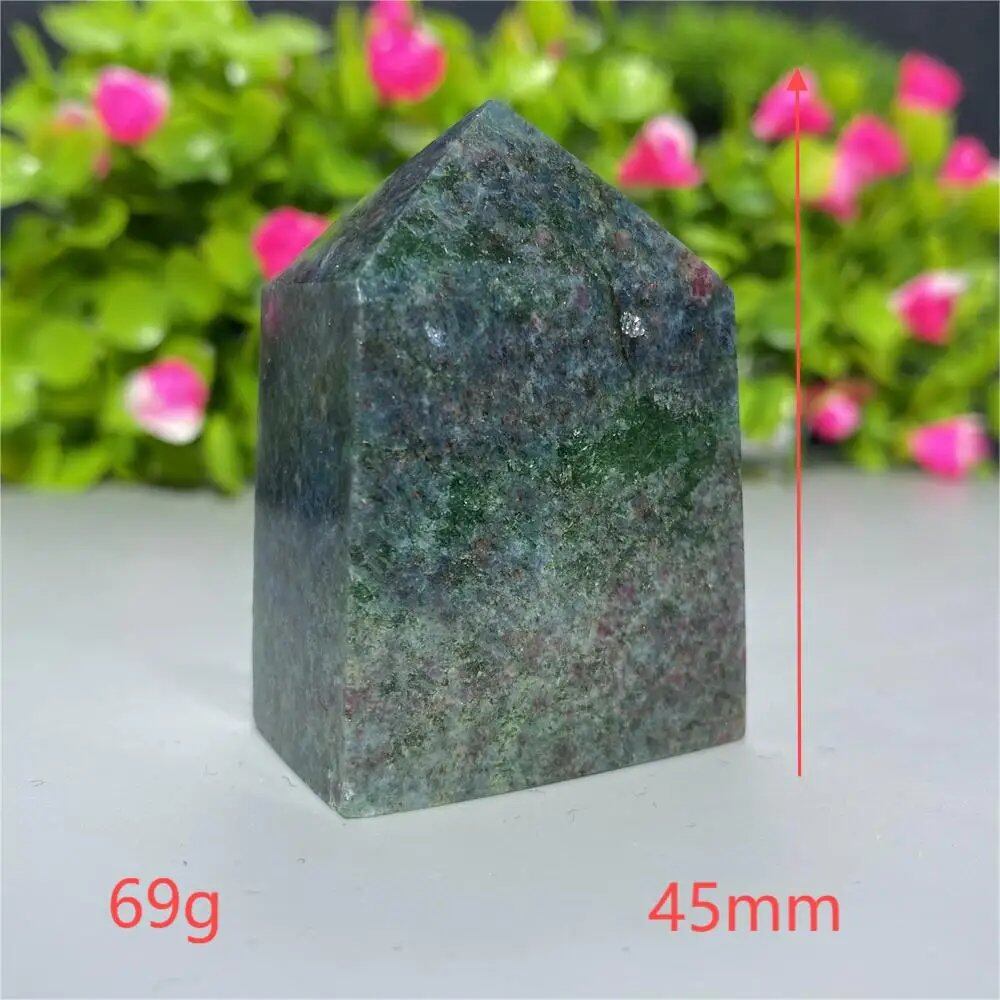 天然水晶 レッドグリーンサファイア 四角柱タワー 鉱物標本 スピリチュアル 瞑想 魔術 ギフトストーン 並行輸入品