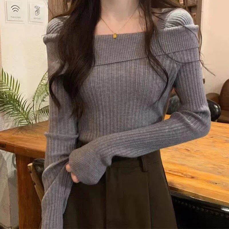 Off-the-shoulder, slash neck, long-sleeve knit sweater for women. New for office wear. Size: One Size; Parallel import.