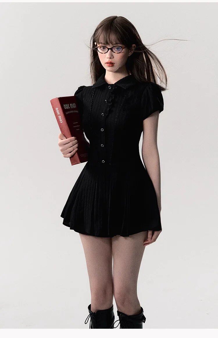High-quality A-line dress, elegant and sexy lace short-sleeved shirt skirt with inner pants, perfect for school or work. College-style, decorated, retro dress, bestie, Y2K size. Parallel import.