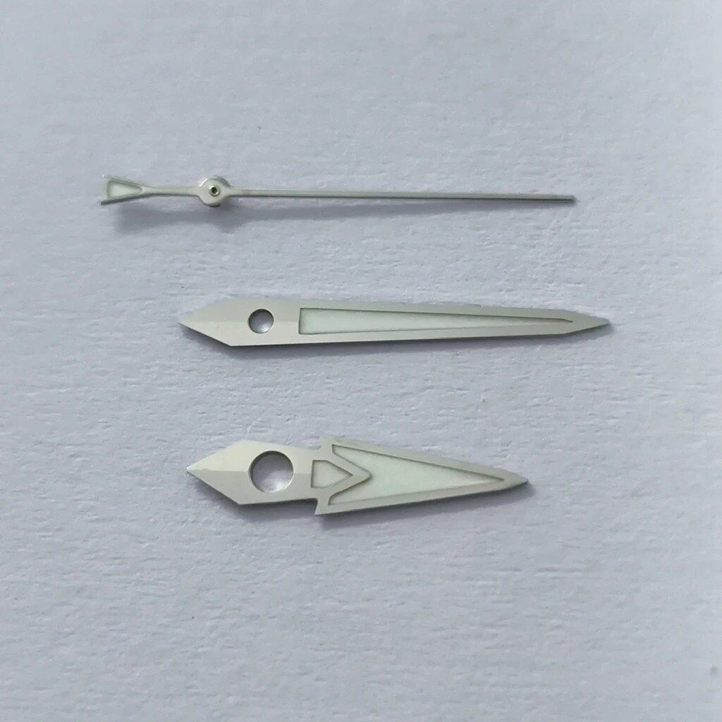 High-quality hand set for NH35, NH36, NH38, NH39, NH70, NH72, 7S26, 7S36, 4R35, and 4R36. Available in silver, gold, rose gold, and black. Luminous hands. Parallel import.