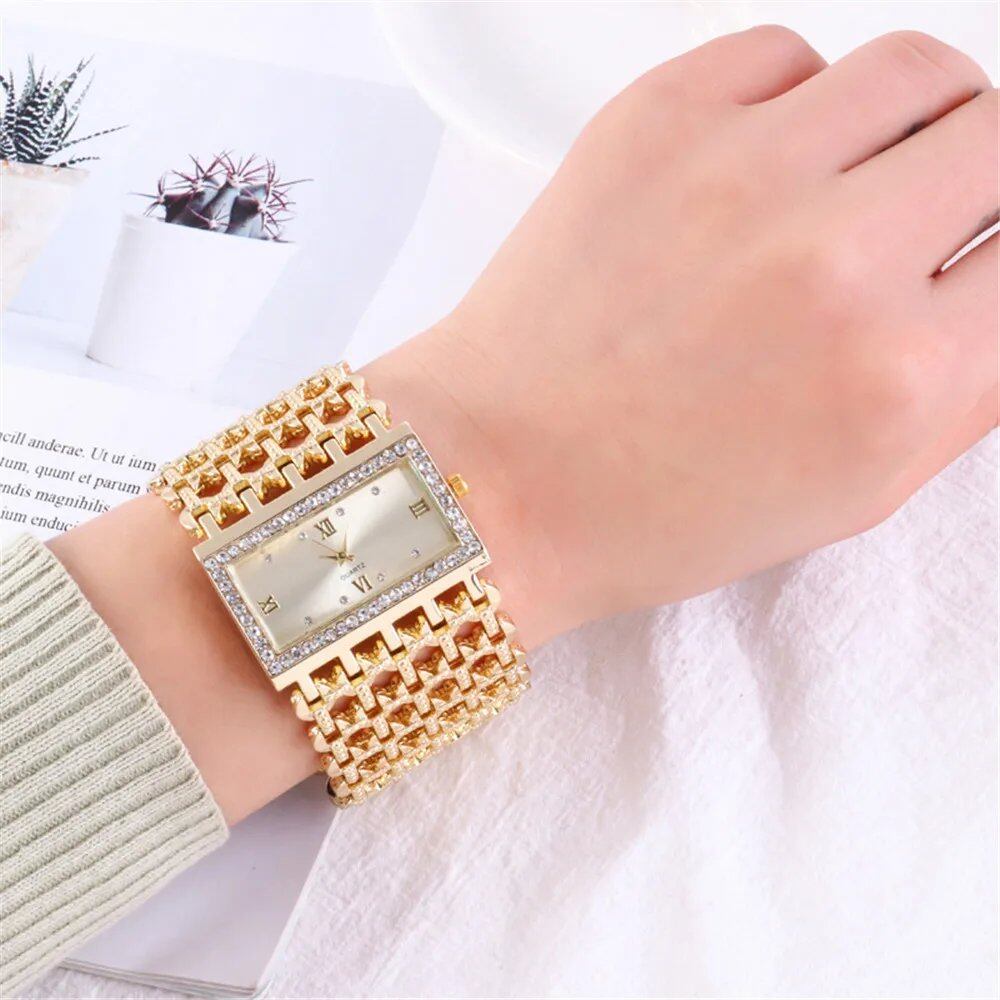 UTHAI W29 New Women's Watch, Fashionable, Lightweight and Elegant Square Diamond Quartz Watch with Gold Stainless Steel Bracelet, Parallel Import