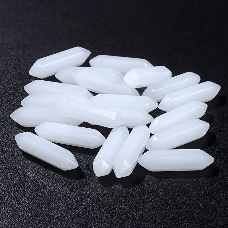 卸売 天然石 クリスタルビーズ 8x32mm カラフル 瞑想ペンダント クォーツ ミネラルクラフト DIYアクセサリー ホームデコ 並行輸入品
