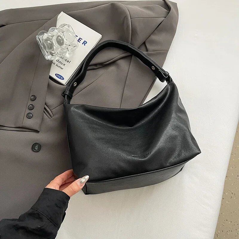 シンプル レディースバッグ フレンチスタイル 脇掛けショルダーバッグ 高品質ソフトレザーハンドバッグ おしゃれ アンダーアームショッパー ブランドボルソス サイズ:(20cm<最大長<30cm);;発送元: 並行輸入品