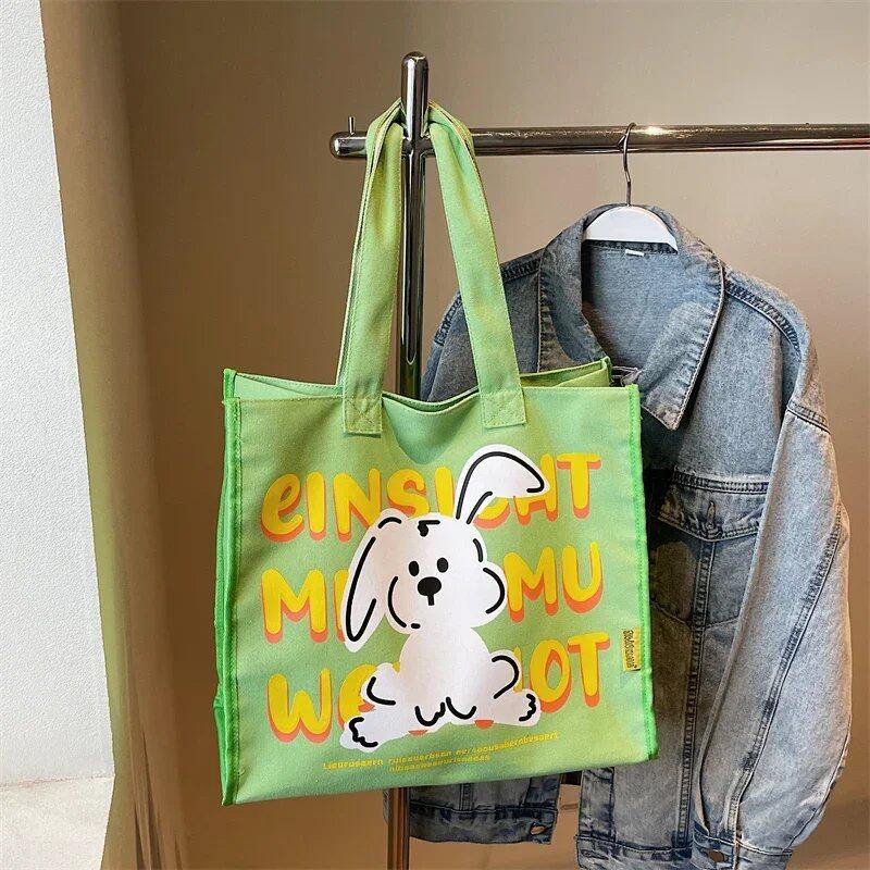 High-quality canvas bag for women. Stylish and simple, this eco-friendly bag can be used as a shoulder bag, foldable tote bag, or everyday shopping cart. Size: (Maximum length: 30cm to 50cm). Color: Black. Ships from: Parallel import.