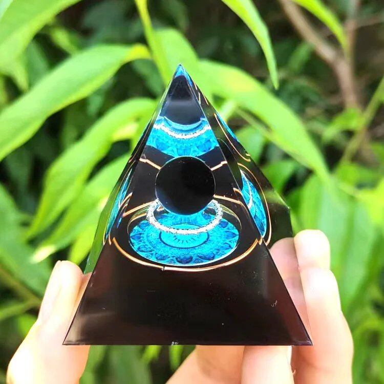 天然石エネルギー発生器 オーゴン・ピラミッド アメジスト&ペリドット ヒーリングクリスタル レイキ・チャクラ調整 瞑想ツール デコレーション サイズ:5センチ; 並行輸入品