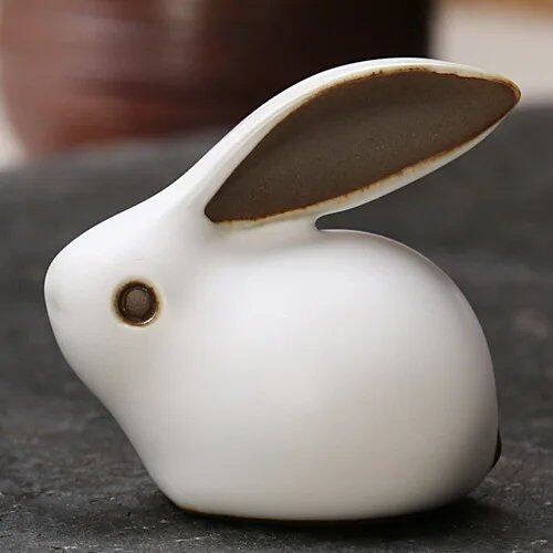 Cool and lovely Gekikou Rabbit home decor ornament, Kung Fu tea pet set, stylish zodiac ceramic mini desk decoration figurine (parallel import)