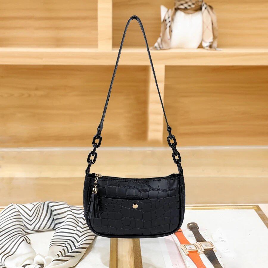 タッセルデコレーション ハンドバッグ クロコダイル柄 ショルダーバッグ 小型 レディース ジッパー付き サイズ:(20cm<最大長さ<30cm);カラー:HF25019 ブラック 並行輸入品タッセルデコレーション ハンドバッグ クロコダイル柄 ショルダーバッグ 小型 レディース ジッパー付き サイズ:(20cm<最大長さ<30cm);カラー:HF25019 ブラック 並行輸入品