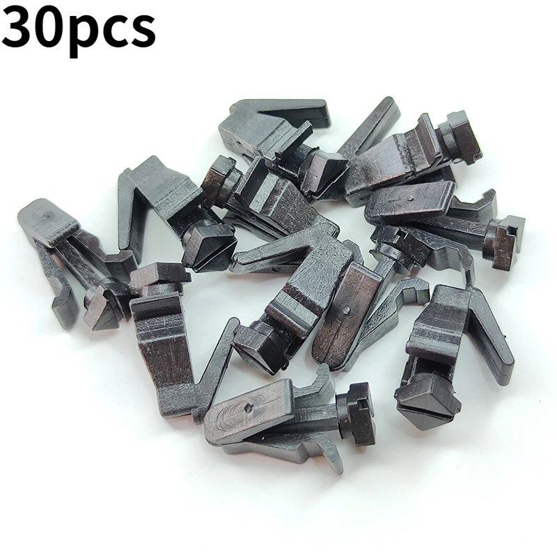 Pack of 10/20/30 Clip Grille Retainers (76882-0M060, 768820M060) for Nissan Frontier, Navara D22, and Sunny B14 (1998-2005) - 0 Fasteners per Pack (Parallel Import)