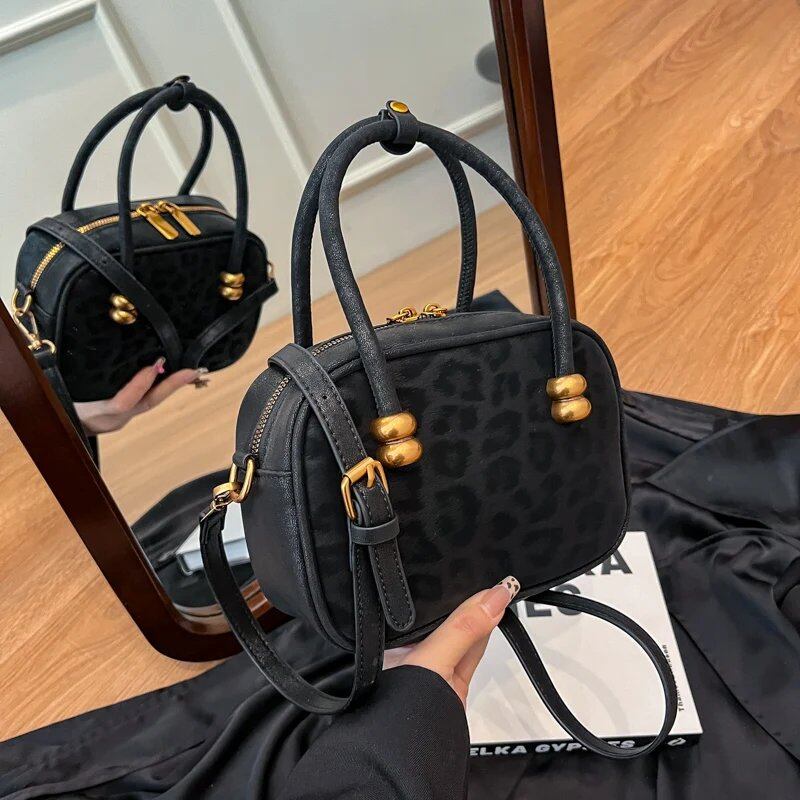 テクスチャード レオパードプリント レディースハンドバッグ 秋冬ファッション スクエアショルダーバッグ 大容量 通勤 クロスボディバッグ サイズ:(20cm<最大長<30cm);色: 並行輸入品