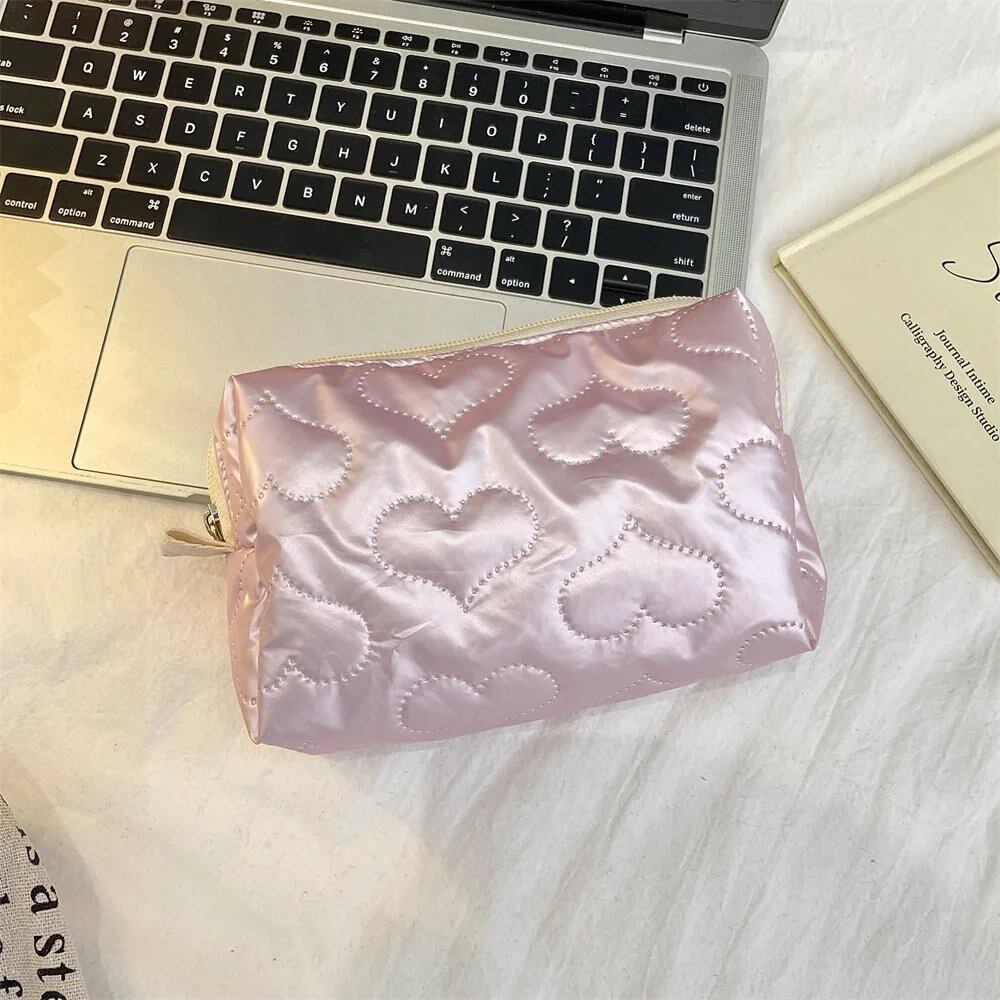 女性用ハート型プリント 化粧品・文房具収納ケース 大容量 旅行用トイレタリーバッグ 可愛い 並行輸入品