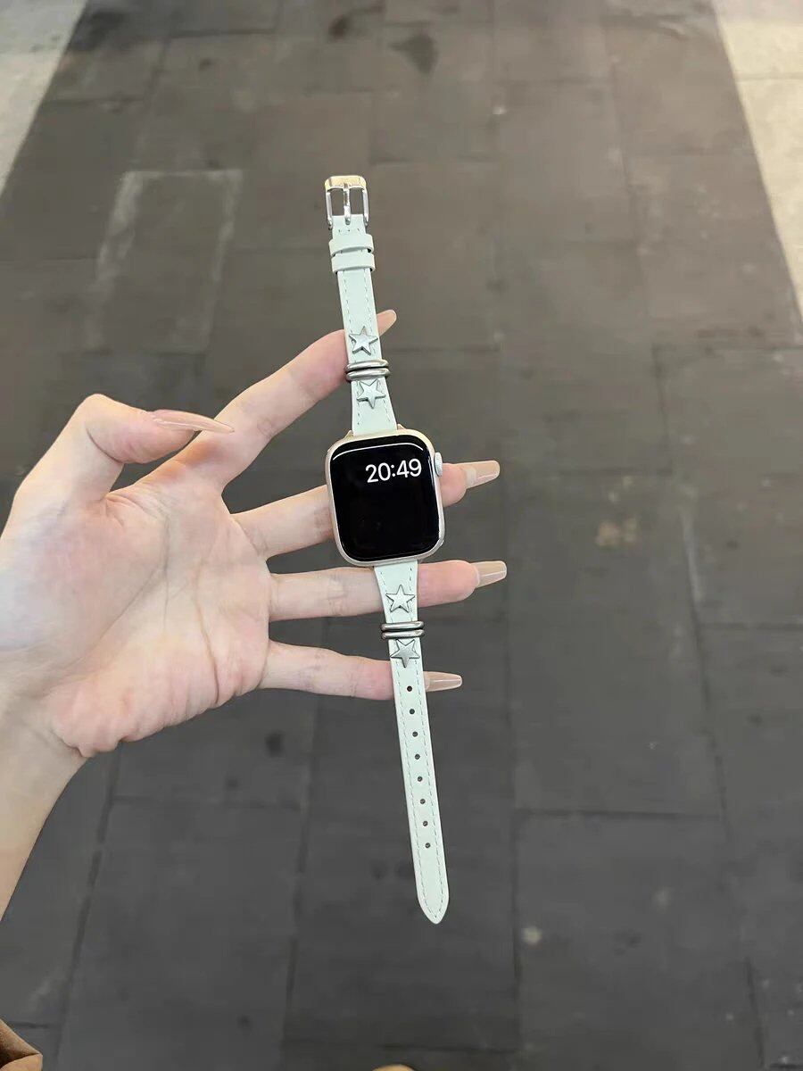 Retro Punk Strap for Apple Watch Series Ultra (10/9/8/7/6/5/4/3/2/1/SE) with Leather Loop, 38mm, 40mm, 41mm, 42mm, 44mm, and 45mm Bands. Parallel Import.