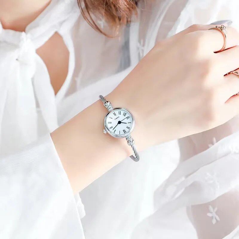 YIKAZE Women's Small Gold Bangle Bracelet Watch, Stainless Steel, Retro Quartz Movement, Fashion Dress Watch, Parallel Import