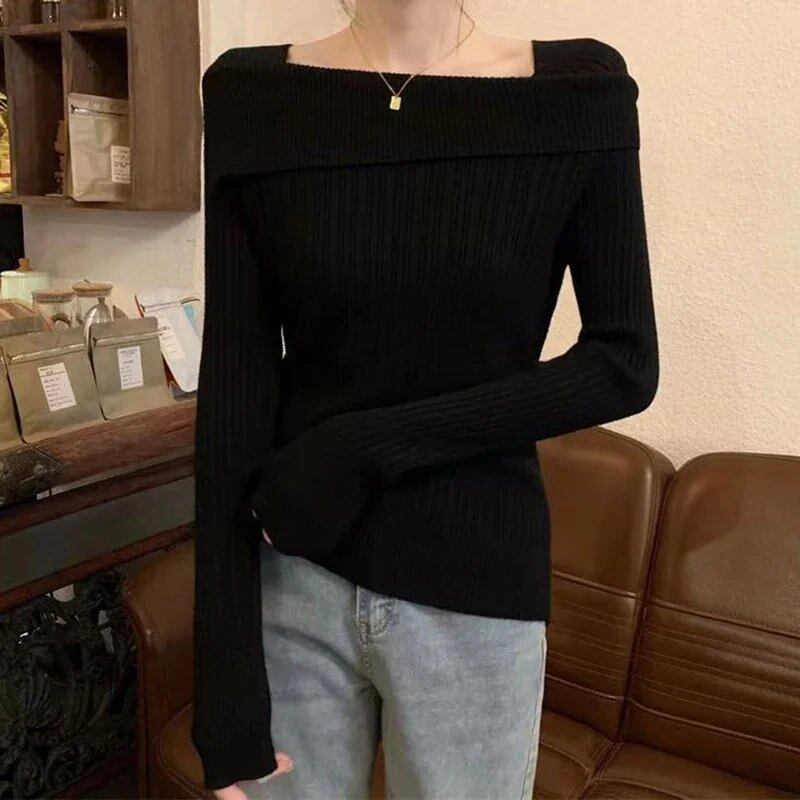 Off-the-shoulder, slash neck, long-sleeve knit sweater for women. New for office wear. Size: One Size; Parallel import.