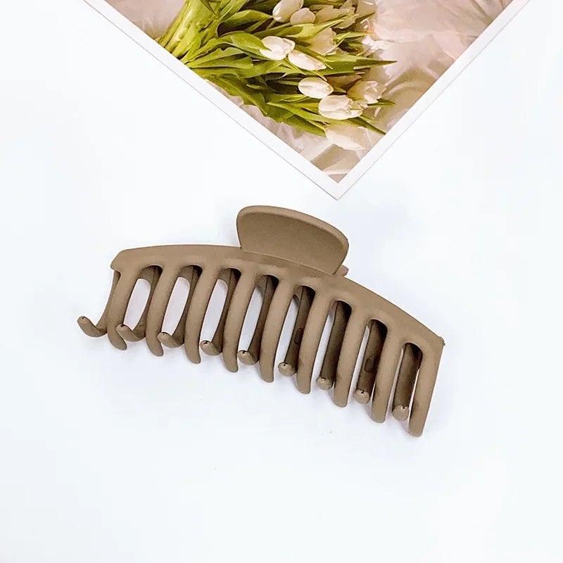 1/4 Large Geometric Hair Claws for Women, Cross Matte Hairpins, Stylish French Elegant Hair Grips, Clips, Girls' Accessories Set, Color: Parallel Import