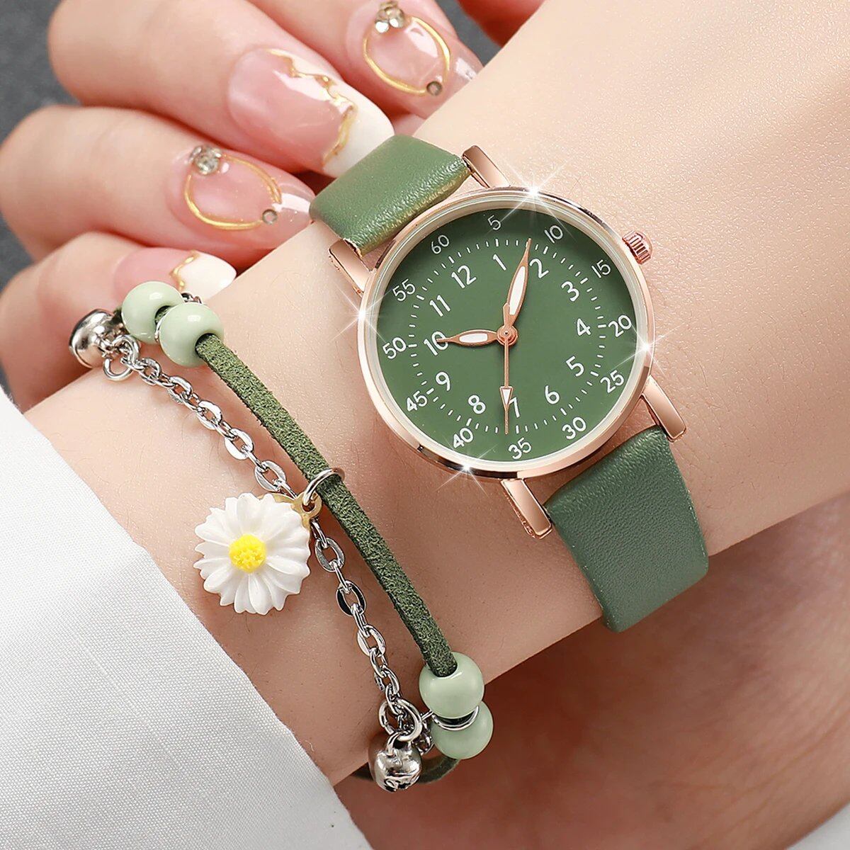 Set of 2 Women's Watches with Arabic Numerals, Leather Band, and Quartz Movement, Flower Bracelet Set, Color: HH10347, Parallel Import