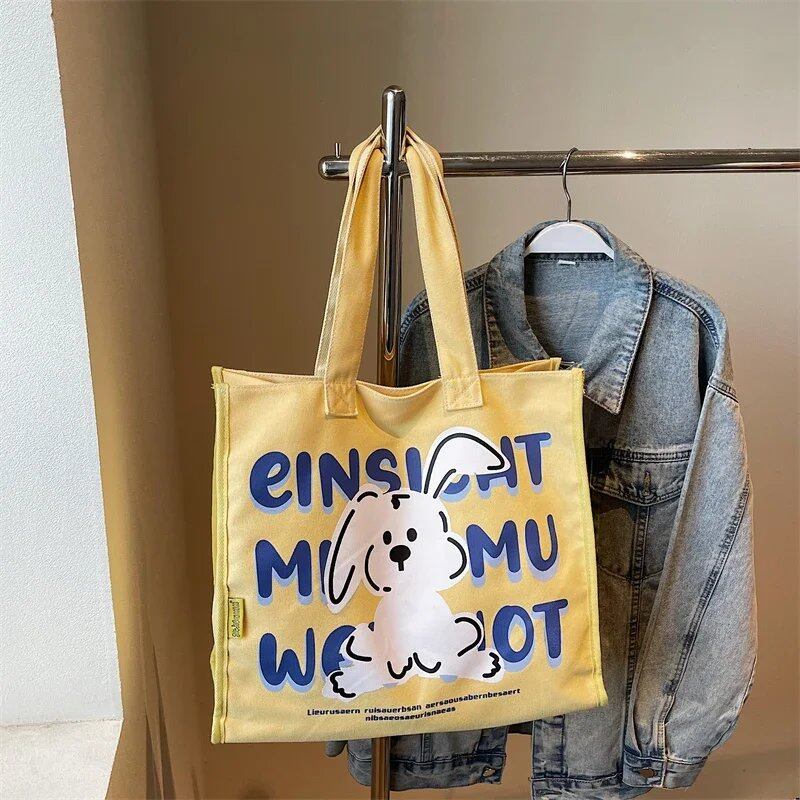 High-quality canvas bag for women. Stylish and simple, this eco-friendly bag can be used as a shoulder bag, foldable tote bag, or everyday shopping cart. Size: (Maximum length: 30cm to 50cm). Color: Black. Ships from: Parallel import.