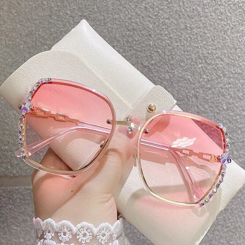 Women's and Men's Rhinestone Decorative No-Rim Sunglasses, Casual, Gradient, Perfect for Summer, Beach, and Party Use, UV400 Protection, Frame Color: Gold; Lens Color: Gold, Parallel Import