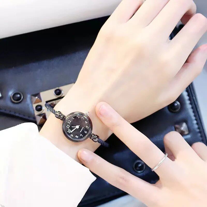 YIKAZE Women's Small Gold Bangle Bracelet Watch, Stainless Steel, Retro Quartz Movement, Fashion Dress Watch, Parallel Import