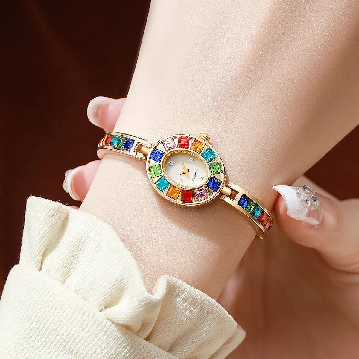 1 Women's Retro-Style Quartz Watch with Elegant Colorful Diamond-Set Dial, Compact Watch, Holiday Gift, Parallel Import