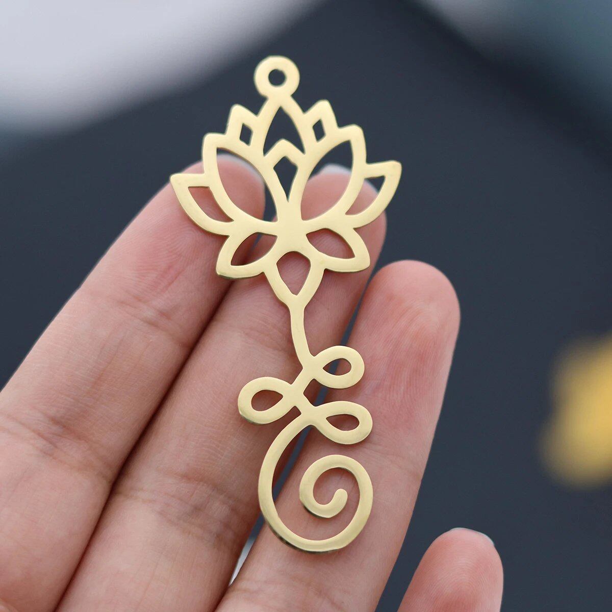 Set of 3 Lotus Flower Charm Pendant Necklaces, Spiritual Necklaces, Palm Buddhism, Unalome, Chakra Symbols, Amulets, Yoga, Healing Charms, Metal Color: CY-PA2255, Parallel Import
