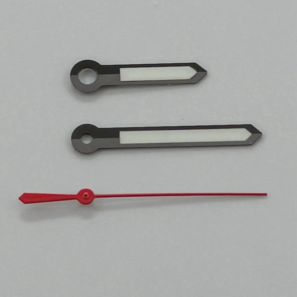 High-quality silver gun gold and rose gold watch hands with luminous finishes. Compatible with NH35, NH36, NH38, NH70, NH72, 7S26, 7S36, 4R35, and 4R36 movements. Parallel import.