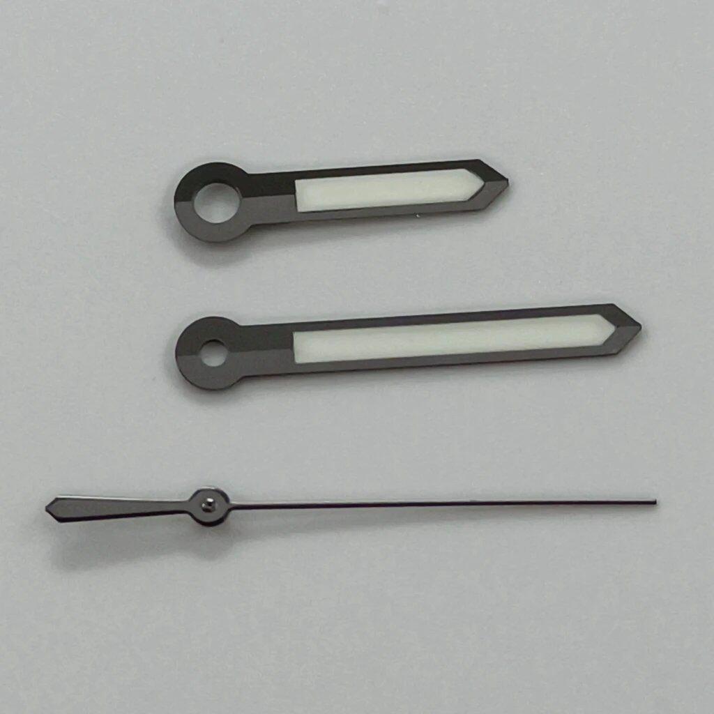 High-quality silver gun gold and rose gold watch hands with luminous finishes. Compatible with NH35, NH36, NH38, NH70, NH72, 7S26, 7S36, 4R35, and 4R36 movements. Parallel import.