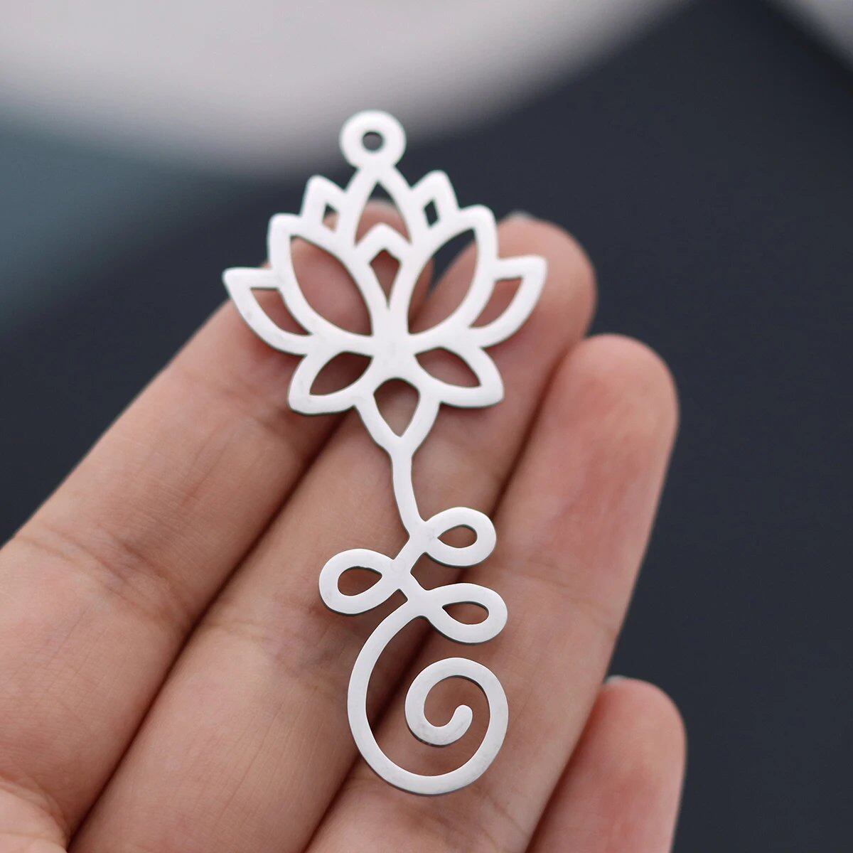Set of 3 Lotus Flower Charm Pendant Necklaces, Spiritual Necklaces, Palm Buddhism, Unalome, Chakra Symbols, Amulets, Yoga, Healing Charms, Metal Color: CY-PA2255, Parallel Import