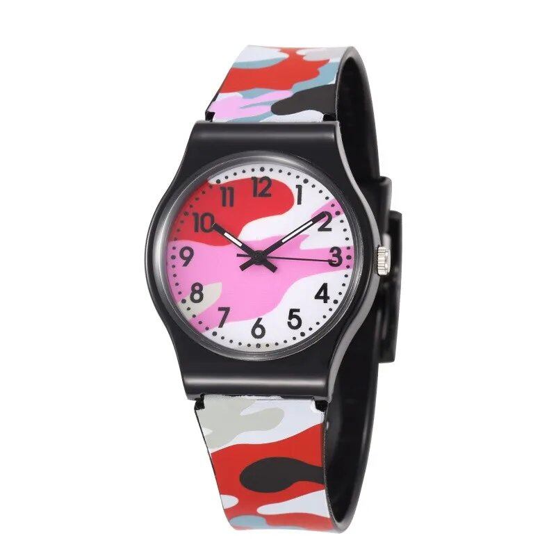Cute Soccer Character Kids' Watch, Soccer Quartz Watch with Soft Silicone Band, Creative Gift for Boys and Girls, Parallel Import