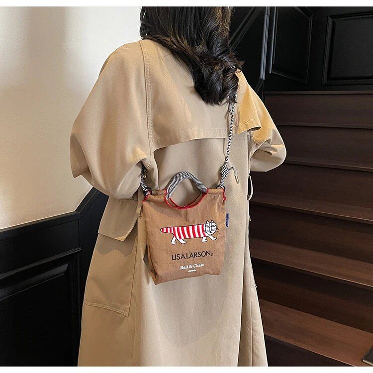 女性用刺繍キャンバスバッグ; 春夏向け軽量ショルダーバッグ; クロスボディハンドバッグ サイズ:ミニ(最大長さ20cm未満); 並行輸入品
