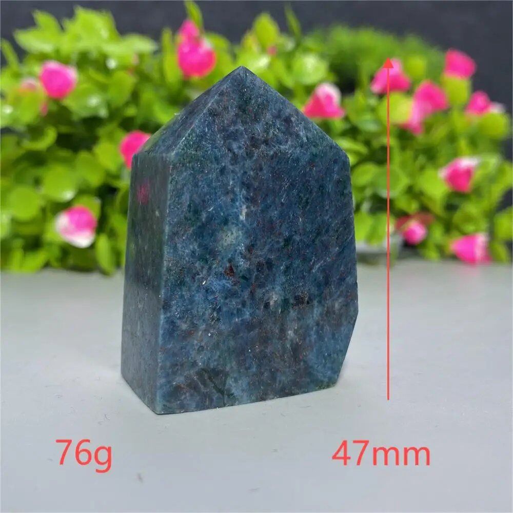 天然水晶 レッドグリーンサファイア 四角柱タワー 鉱物標本 スピリチュアル 瞑想 魔術 ギフトストーン 並行輸入品
