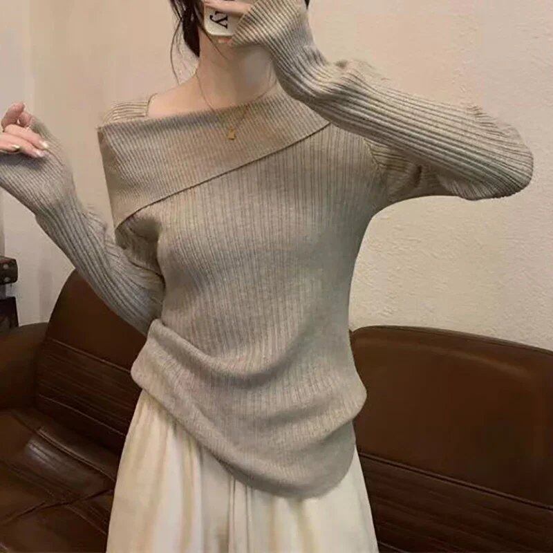 Off-the-shoulder, slash neck, long-sleeve knit sweater for women. New for office wear. Size: One Size; Parallel import.