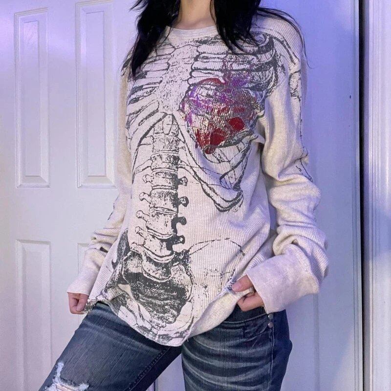 Vintage 00s Long Sleeve T-Shirt with Gothic Skeleton Print, Loose Fit, Graphic Harajuku Style, Cyber Grunge, Y2K Pullover, Streetwear, Size: ; Color: Beige, Parallel Import