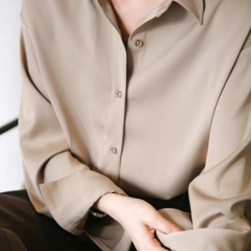 Elegant Satin Loose Dress Shirt with Turndown Collar for Spring and Fall, Vintage Casual Button-Down Silk Top, Size: Parallel Import