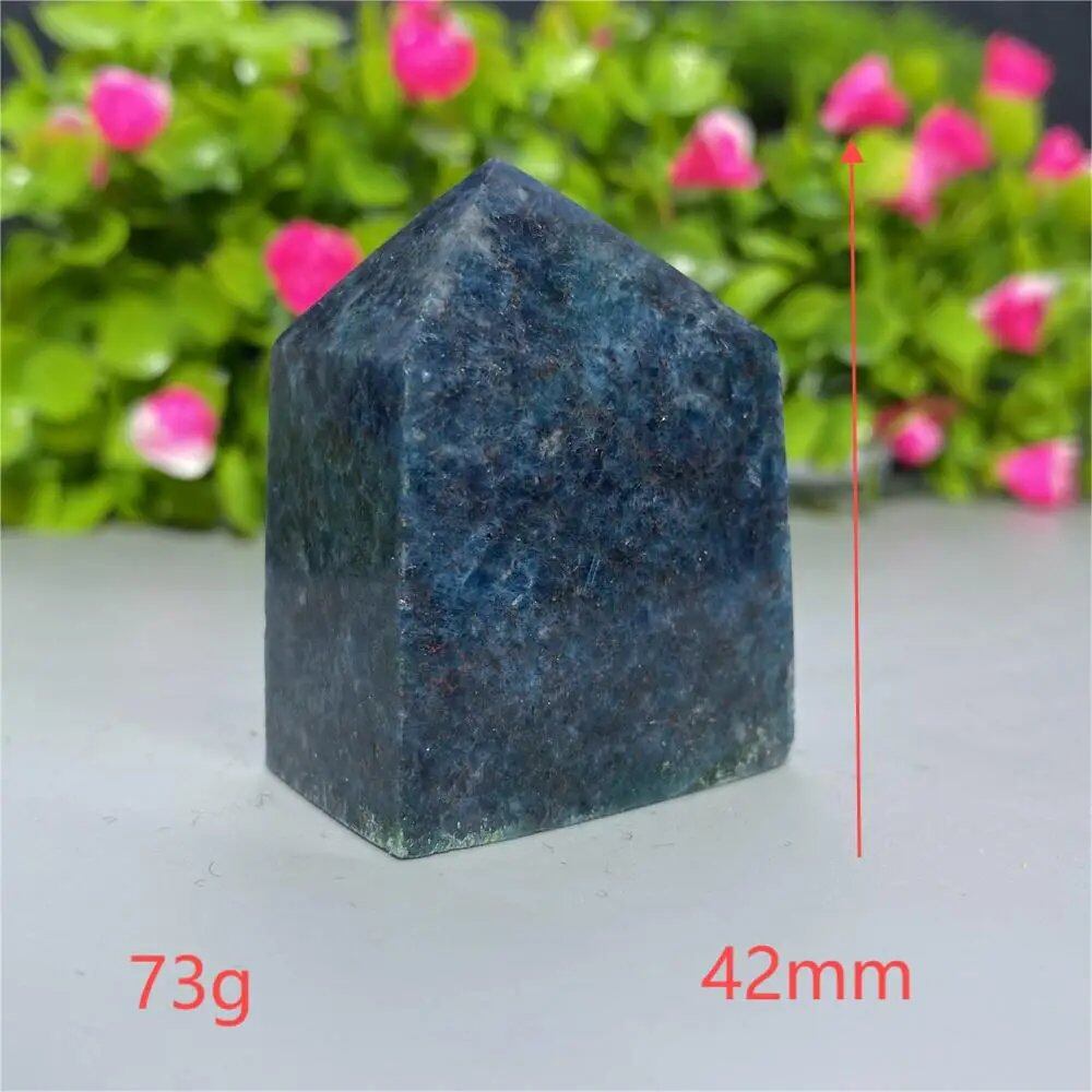 天然水晶 レッドグリーンサファイア 四角柱タワー 鉱物標本 スピリチュアル 瞑想 魔術 ギフトストーン 並行輸入品