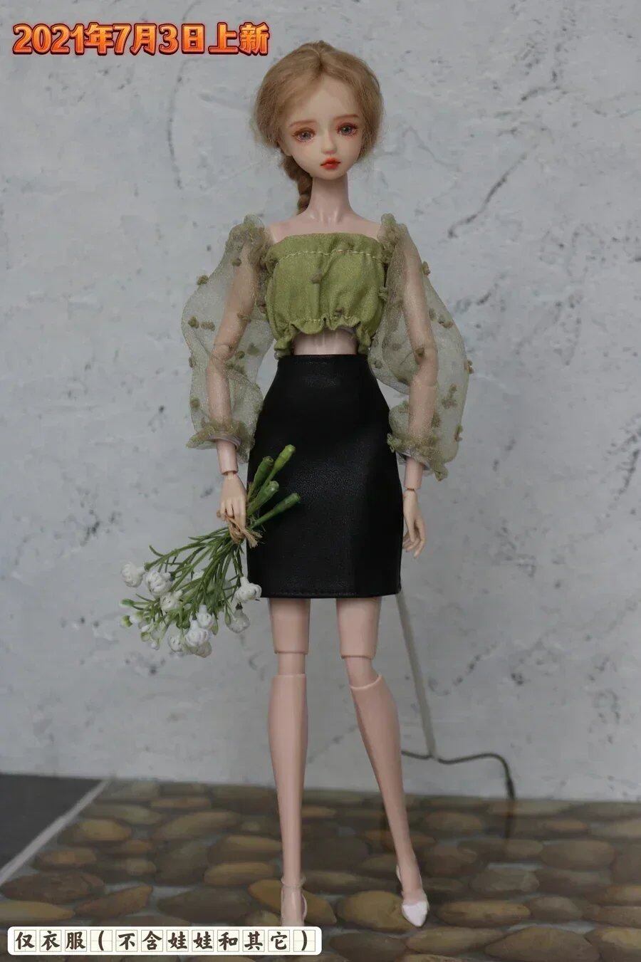1/6 Doll Clothes Set / New Long Sleeve Knit Coat Dress with Socks and Shoes / 30cm Xinyi FR ST Blythe BB Doll Accessories Color: ; Size: Doll Not Included Parallel Import