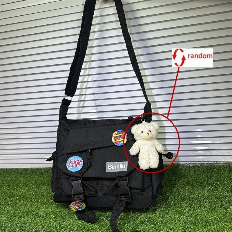 Fashionable youth men's shoulder bag with flip zipper, trendy and cool school crossbody bag, perfect for campus, travel, shopping, and teenage men's messenger bag. Color: Parallel import.