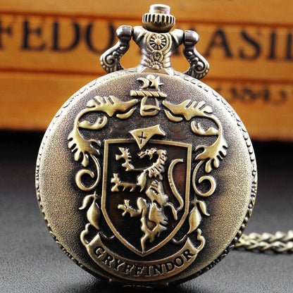Vintage Quartz Pocket Watch with a Famous Movie Theme, Pendant Watch, Nostalgic Portable Chain Watch, Gift for Men and Children, Color: XH3017, Imported