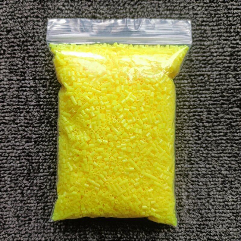 10,000 Pieces/Bag 2.6mm Mini Fuse Beads, 3D Pixel Puzzle Toy, Iron-on Beads, Melting Beads, Kids Toy, Handmade DIY Craft Decoration, Color: Parallel Import