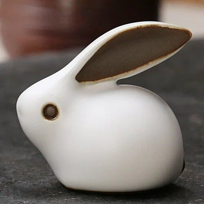 Cool and lovely Gekikou Rabbit home decor ornament, Kung Fu tea pet set, stylish zodiac ceramic mini desk decoration figurine (parallel import)