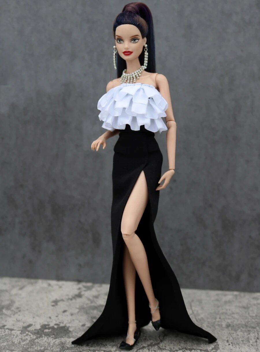 1/6 Doll Clothes Set / New Long Sleeve Knit Coat Dress with Socks and Shoes / 30cm Xinyi FR ST Blythe BB Doll Accessories Color: ; Size: Doll Not Included Parallel Import