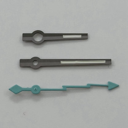Silver gunmetal watch hands, lightning second hand, luminous hands, compatible with NH35, NH36, NH38, NH70, NH72, 7S26, 7S36, 4R35, and 4R36 models. Parallel import.