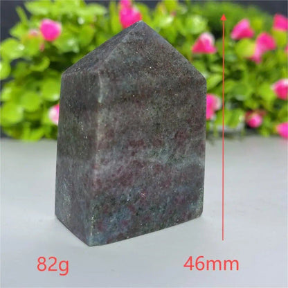 天然水晶 レッドグリーンサファイア 四角柱タワー 鉱物標本 スピリチュアル 瞑想 魔術 ギフトストーン  並行輸入品