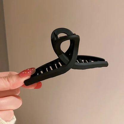 Set of 2 Black Square Cross Large Matte Finish Geometric Club Hair Clips for Women and Girls, Stylish Shark Clips, Everyday Hair Accessories, Color: Parallel Import