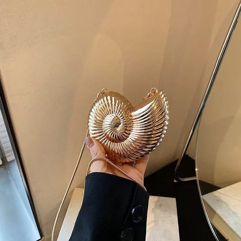 コンクイブニングクラッチハンドバッグ ファッションアクリル金メッキ アンダーアームバッグ シルバーボックス デザイナースタイル パーティーショルダーメッセンジャーバッグ サイズ：ミニ（最大長さ20cm未満）; 並行輸入品