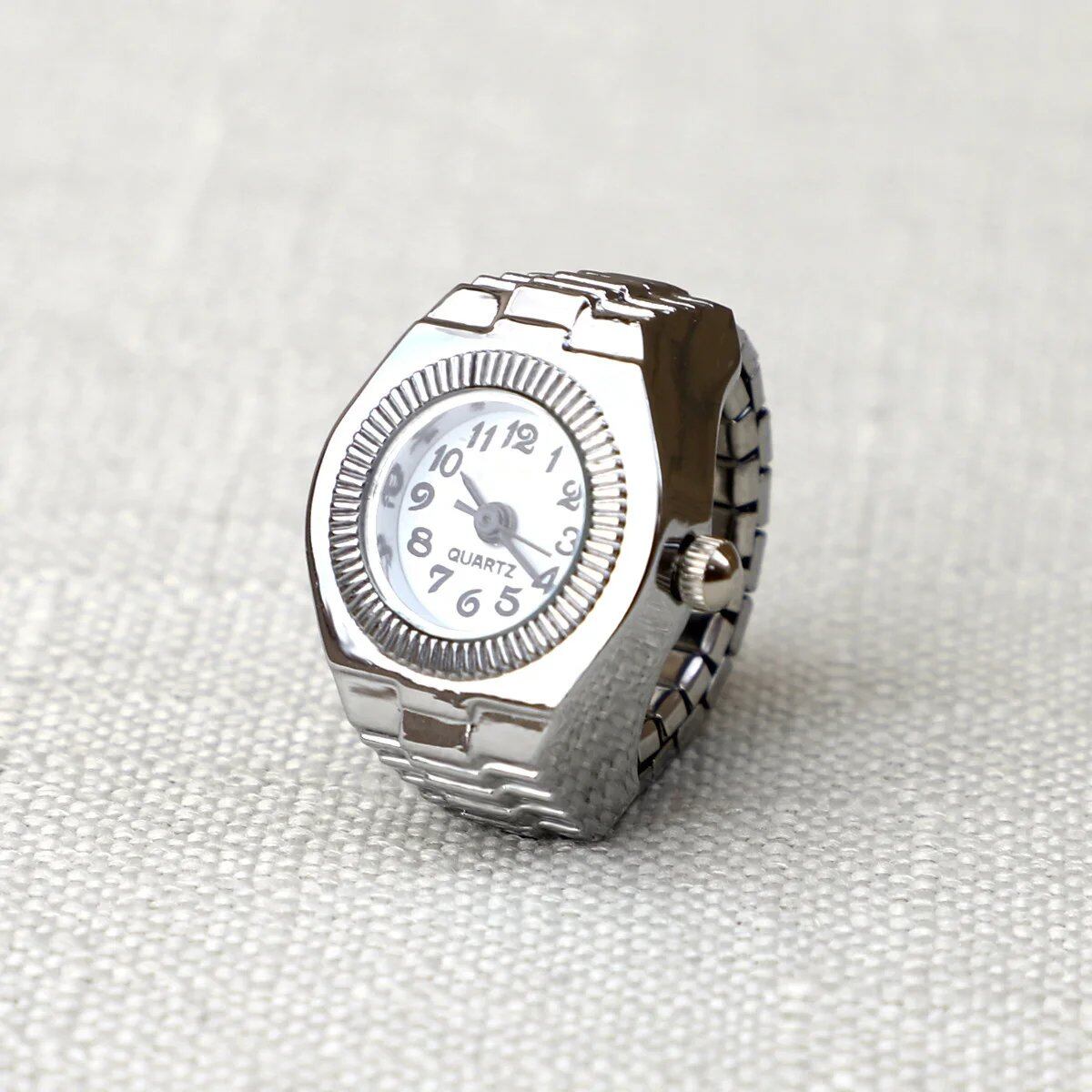 New and Popular Ring Watch, Creative Alloy Case with Ring-Shaped Dial, Couple's Style for Men and Women, Parallel Import
